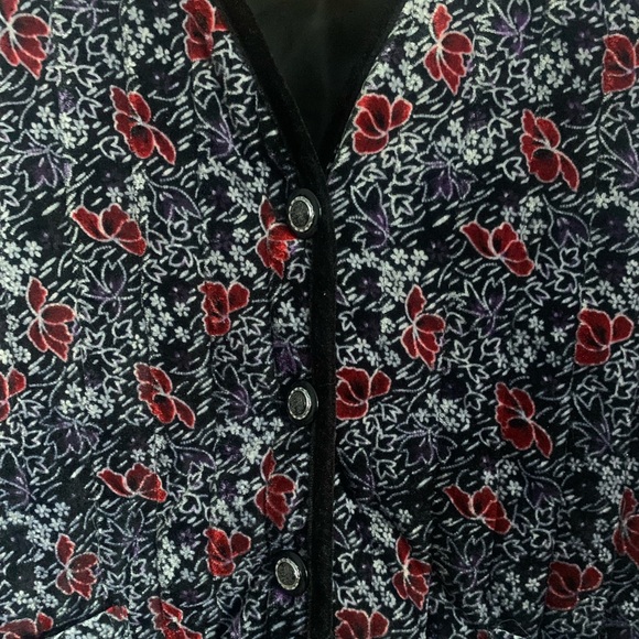 Vintage Plush Patterned Vest - Picture 2 of 4